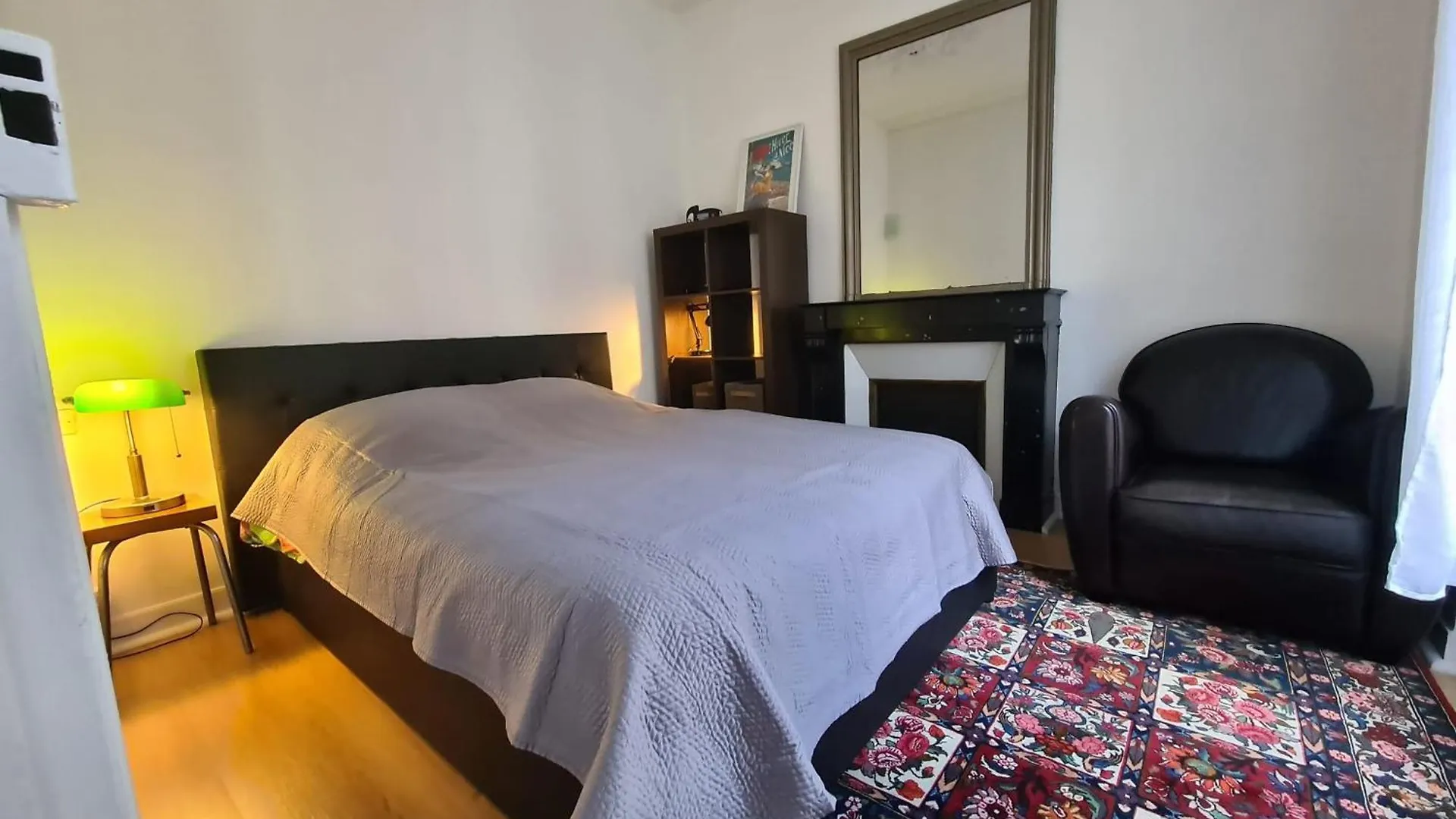 Charming Love Nest In Paris 0*,  Frankrike
